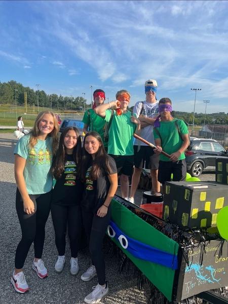 The award for ‘Best Costumes’ went to the Sophomore class for their Teenaged Mutant Ninja Turtles float